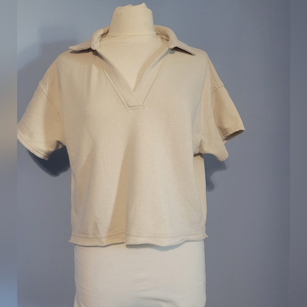 American Eagle Short Sleeved Collared Cropped Sweatershirt Oatmeal / Beige Sz M